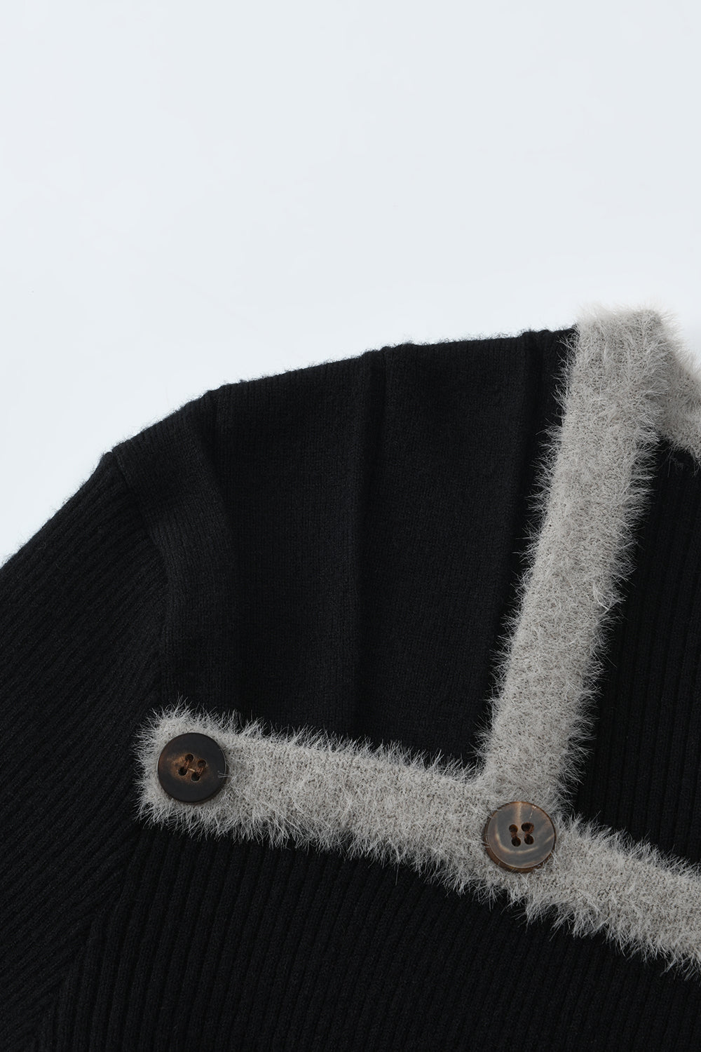 เสื้อถักสำหรับผู้หญิง