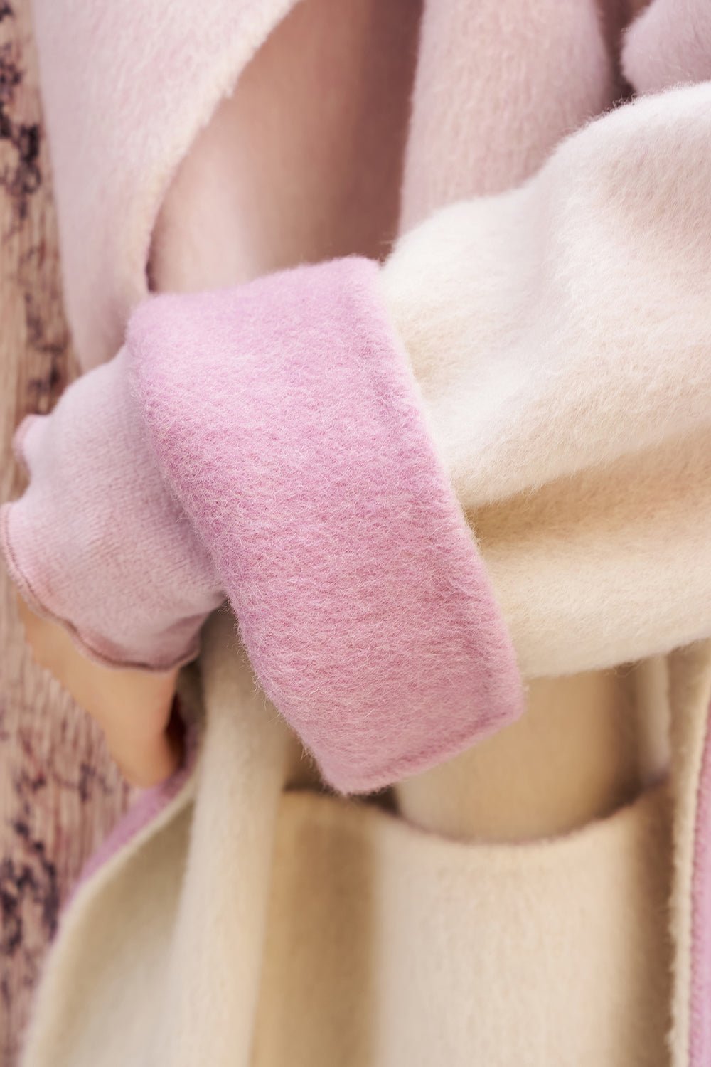 เสื้อโค้ทผ้าขนสัตว์สำหรับผู้หญิง