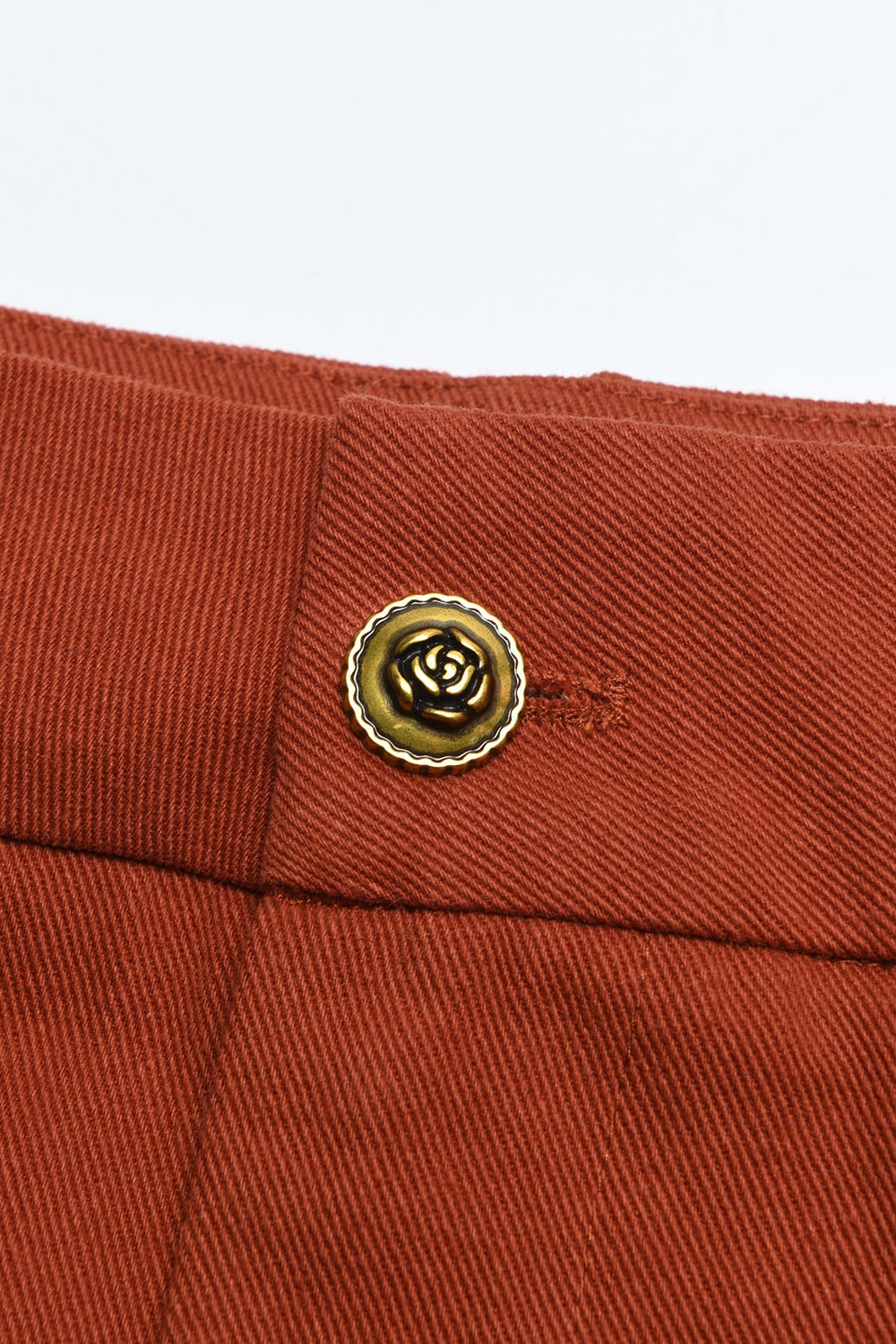 Celana pendek wanita pinggang tinggi