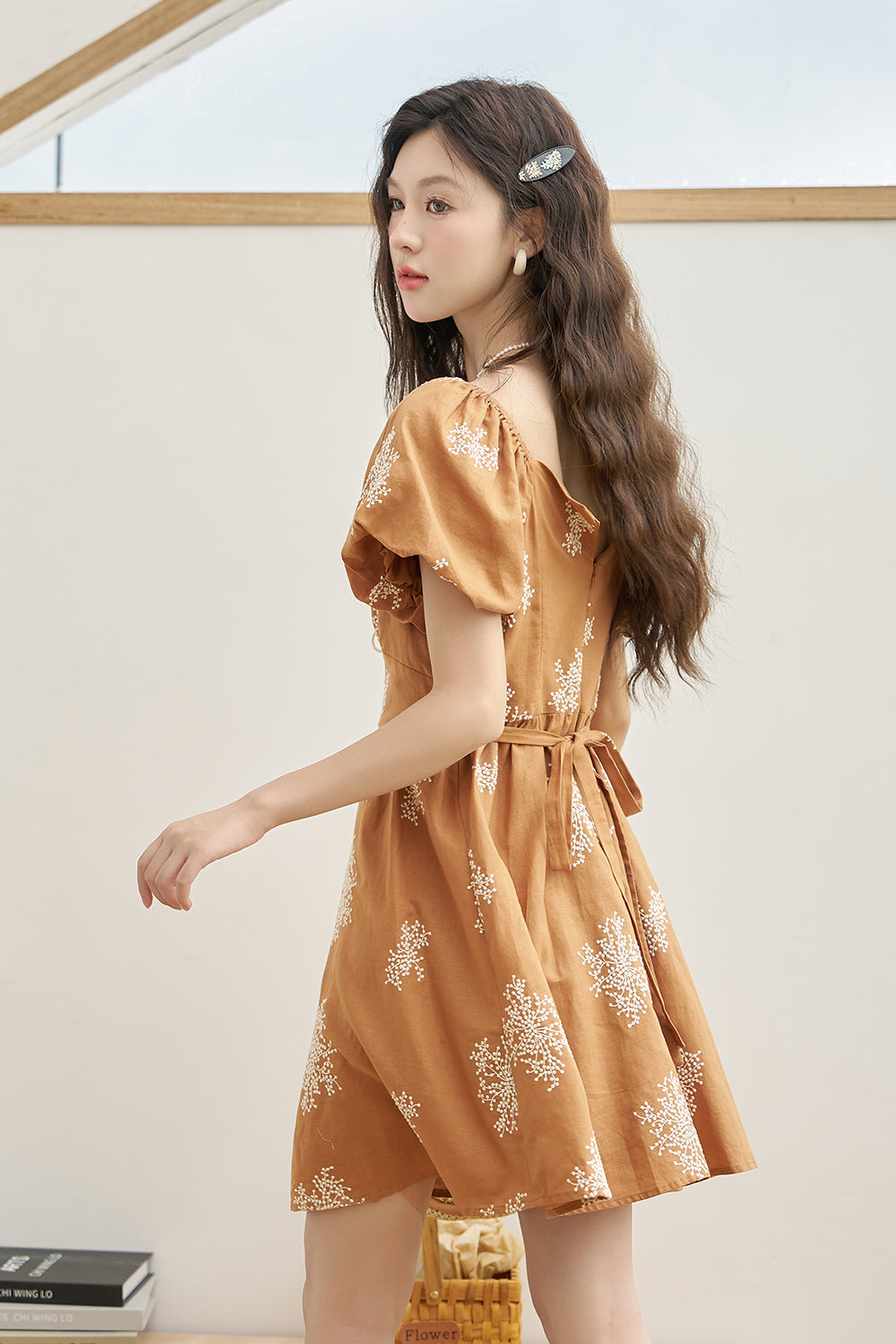 Váy midi họa tiết hoa chữ A dành cho nữ
