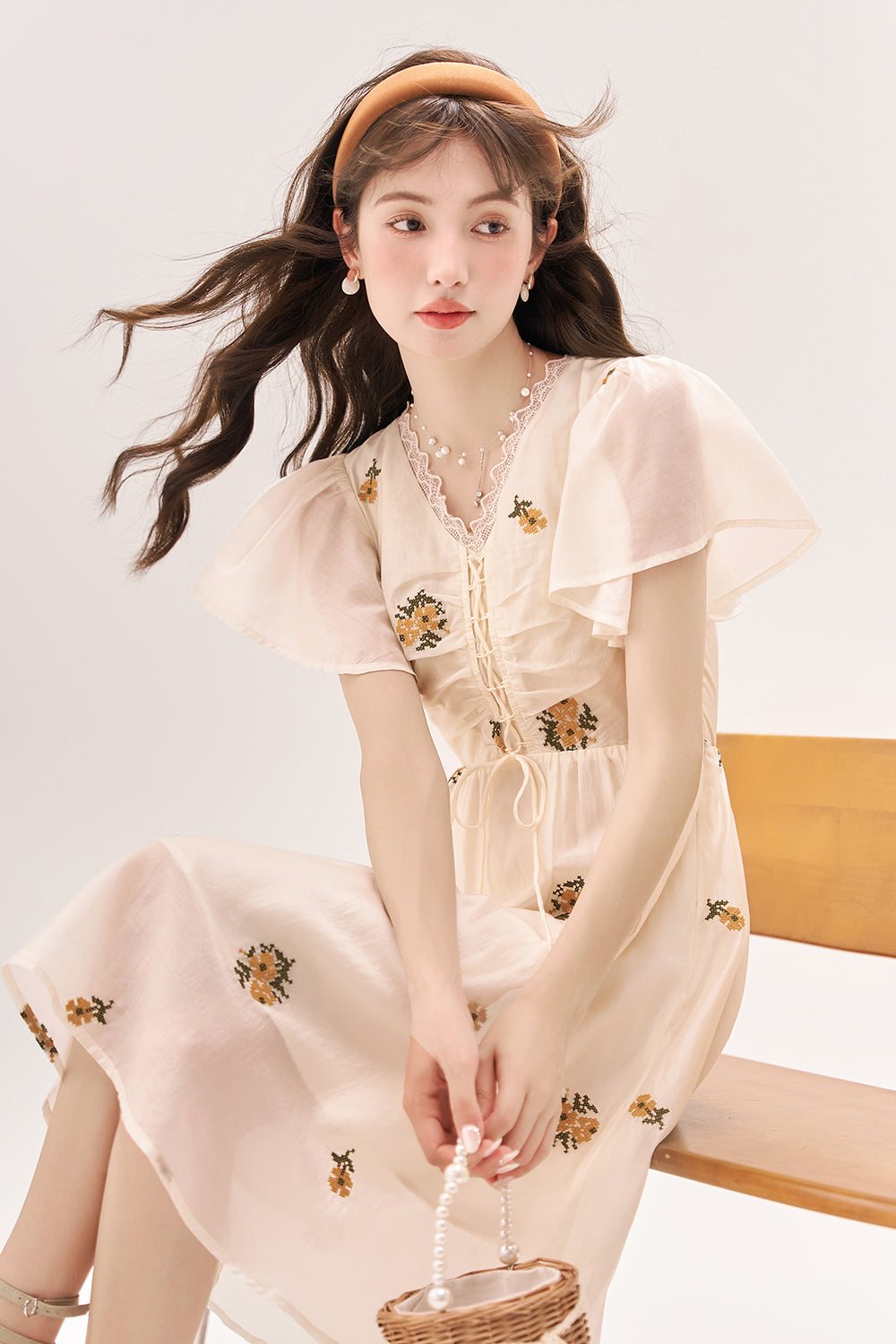 Gaun Midi A-line untuk Wanita