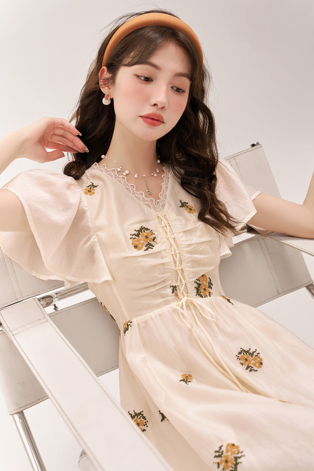 Gaun Midi A-line untuk Wanita