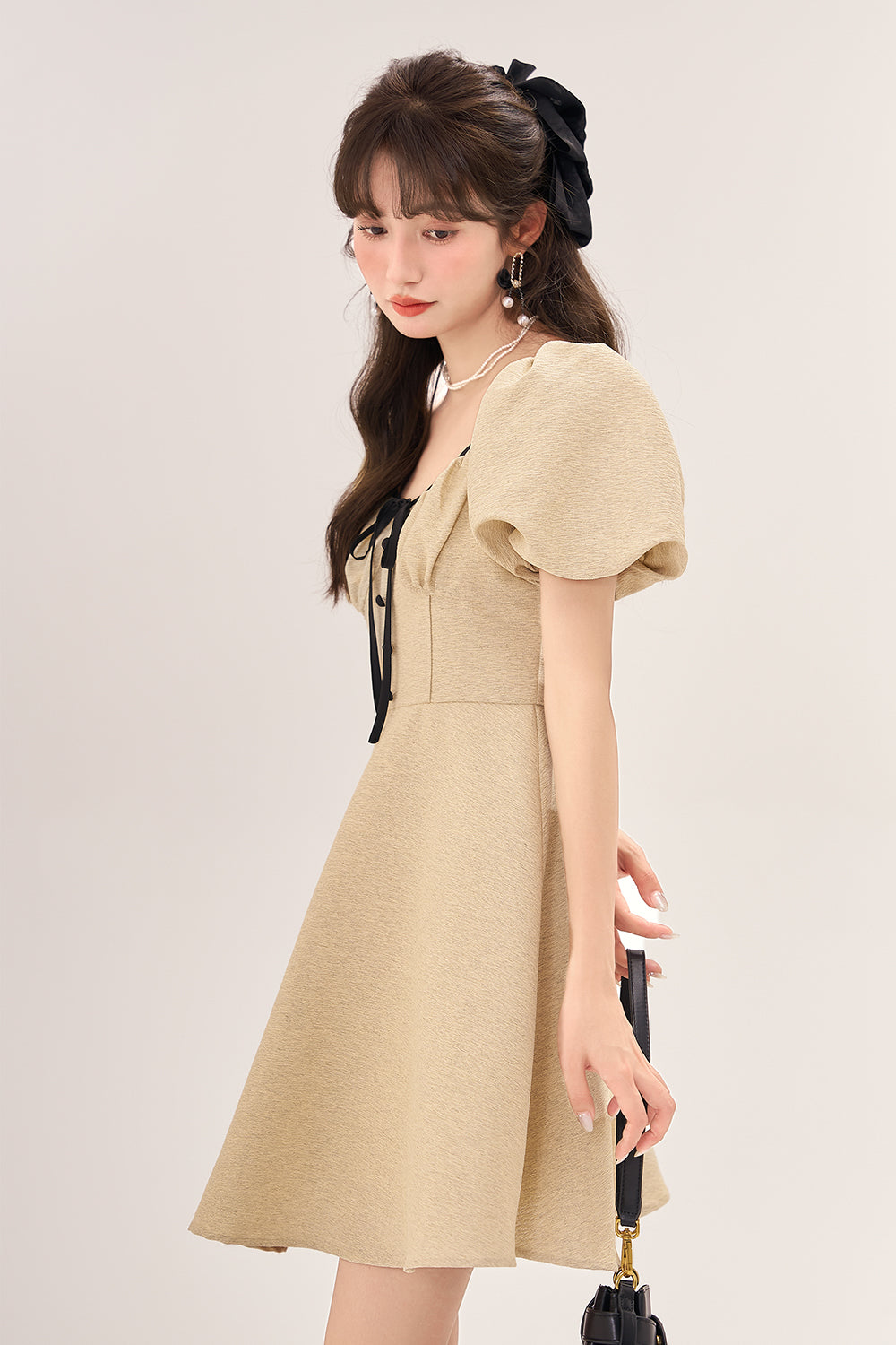 Gaun Midi A-line untuk Wanita