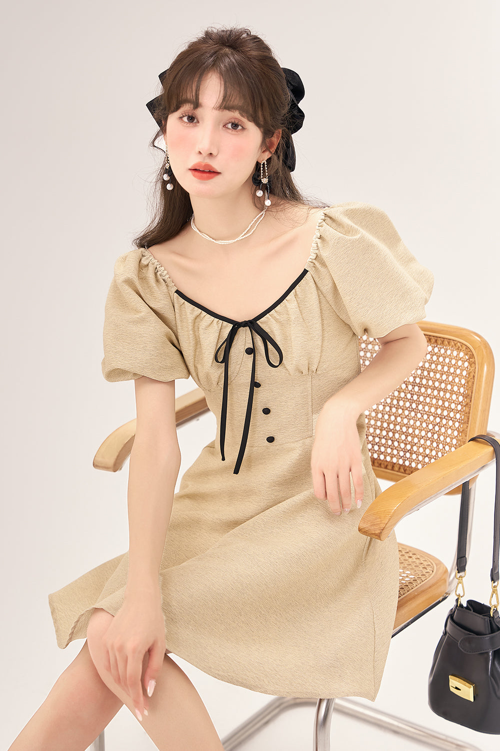 Gaun Midi A-line untuk Wanita