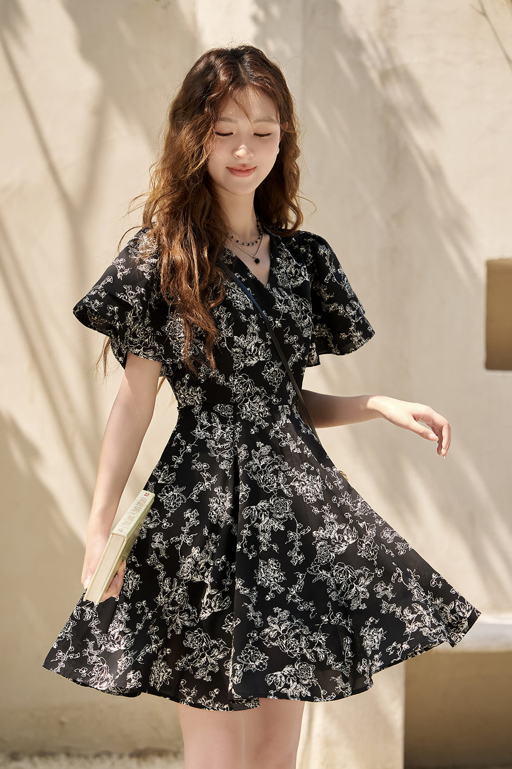 Gaun Midi A-line untuk Wanita