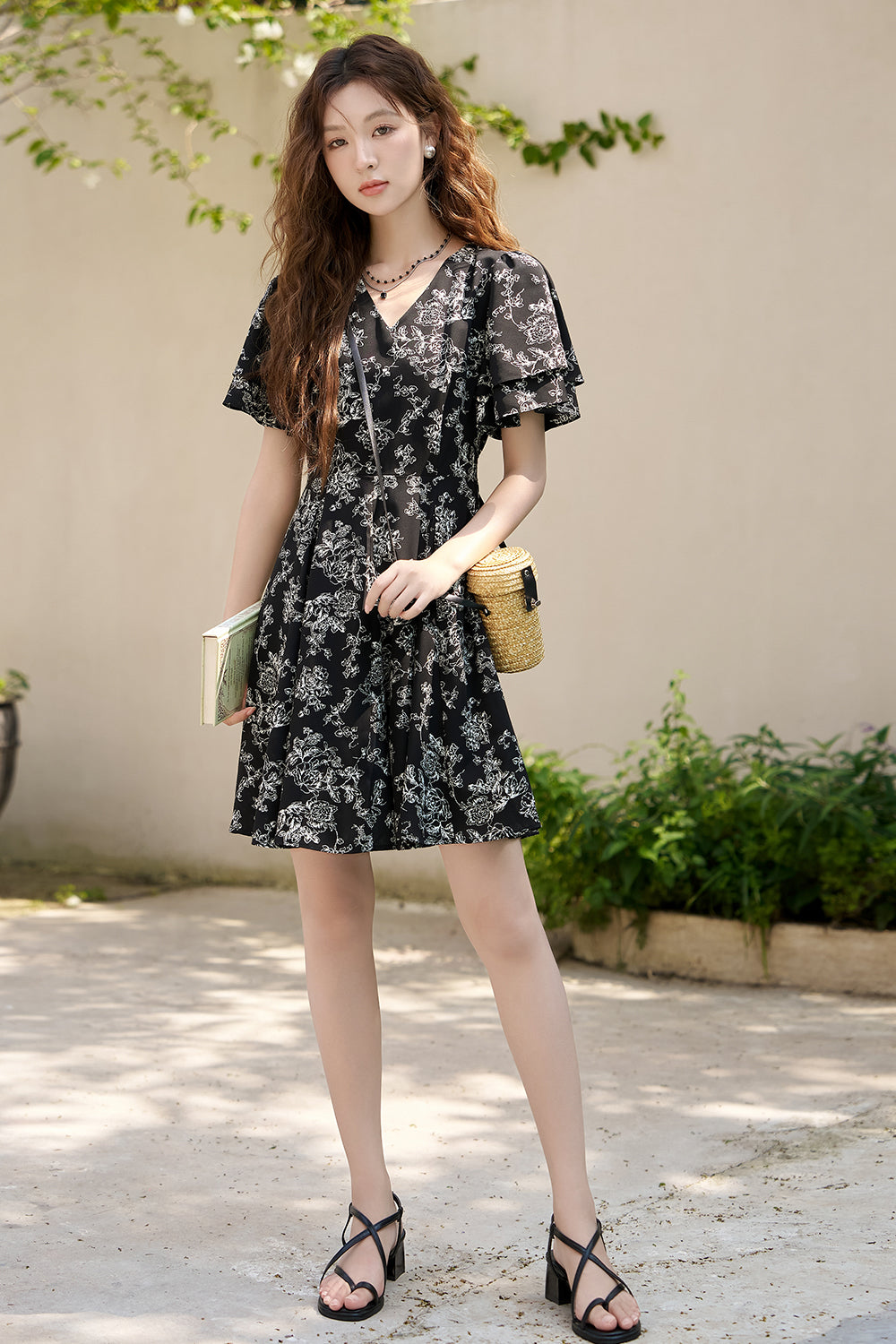 Gaun Midi A-line untuk Wanita