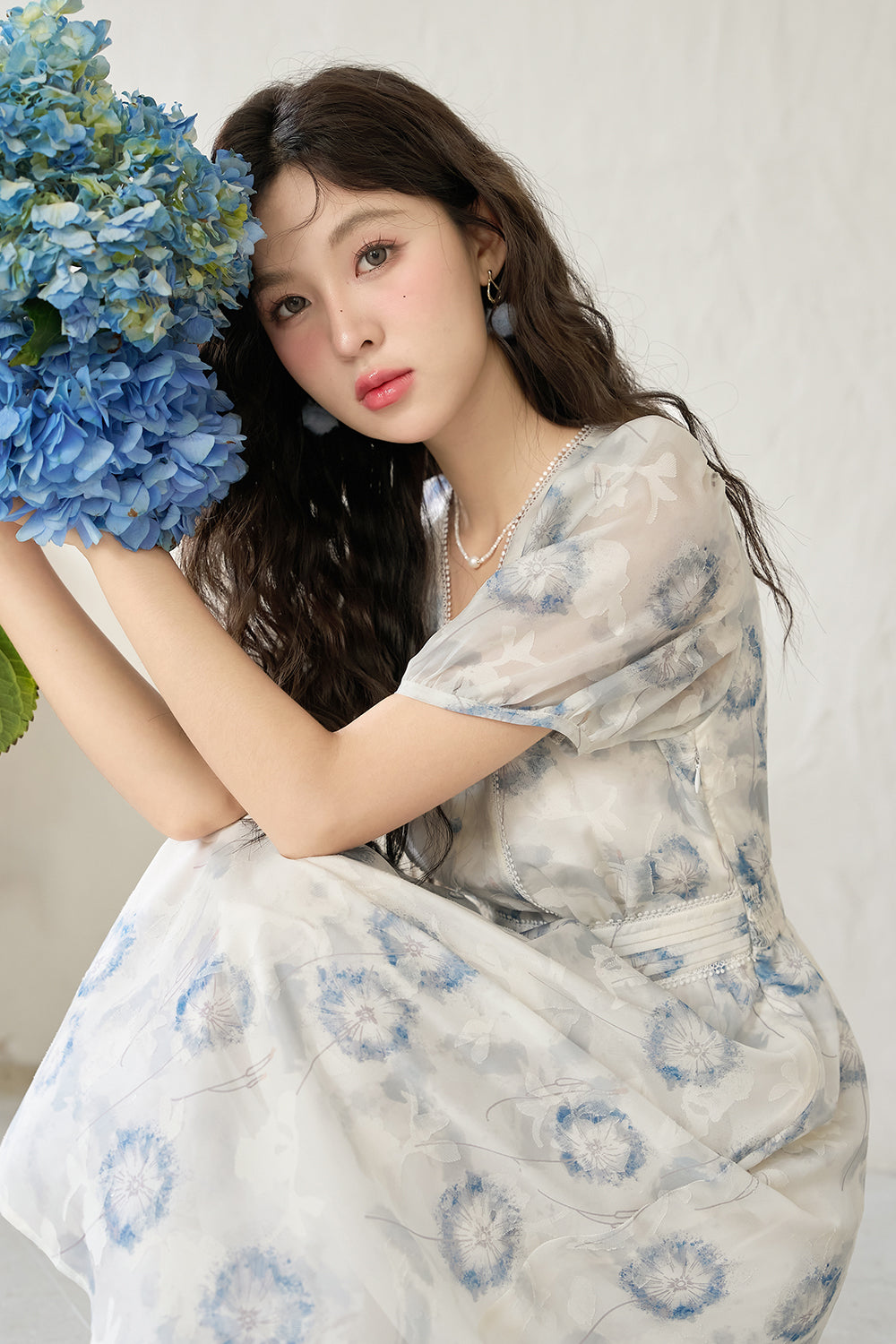 Gaun Midi untuk Wanita