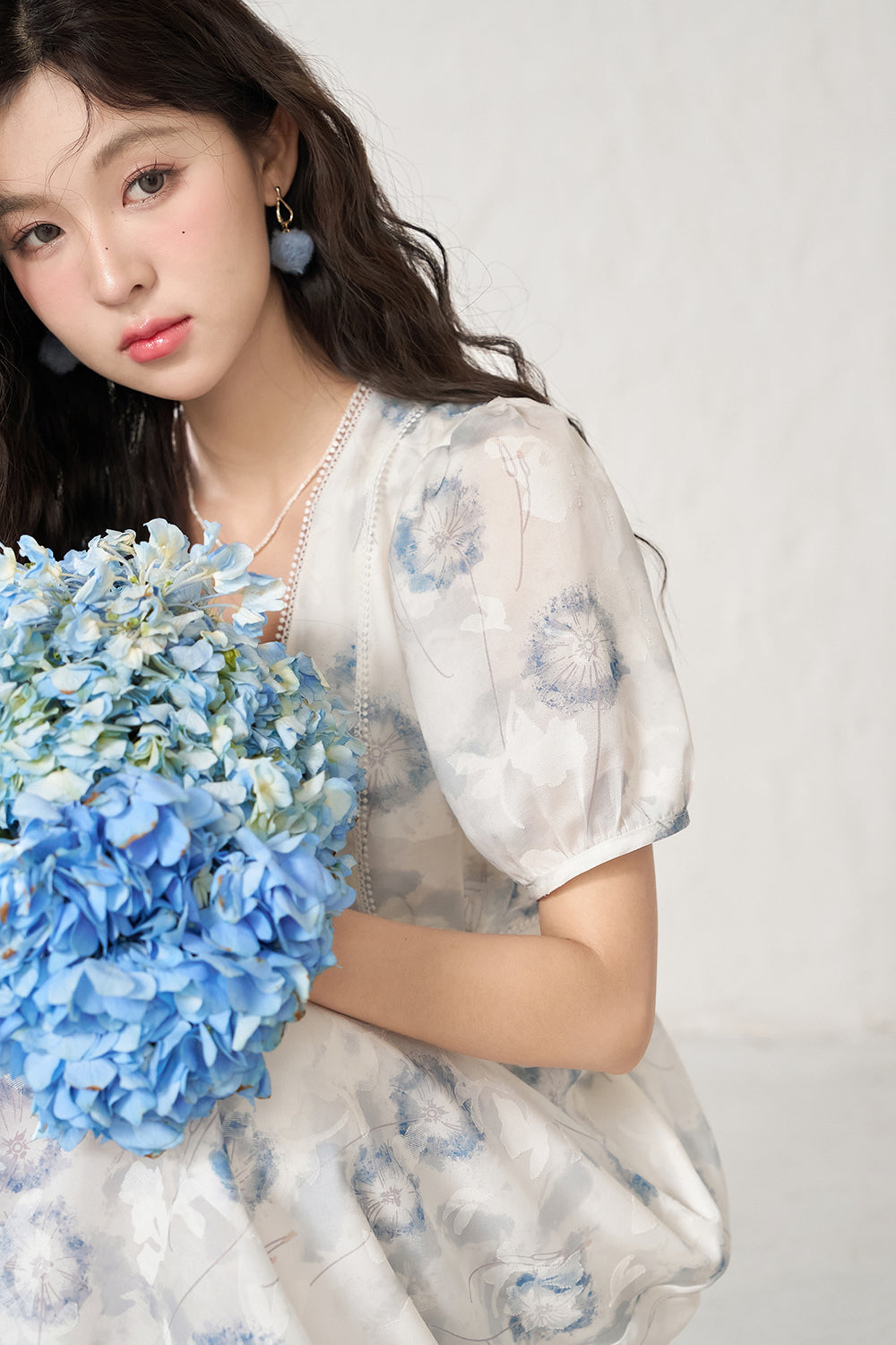 Gaun Midi untuk Wanita