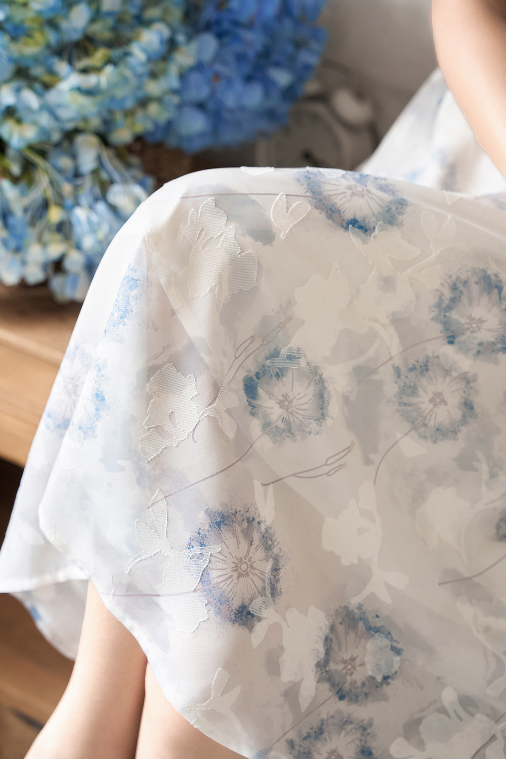 Gaun Midi untuk Wanita