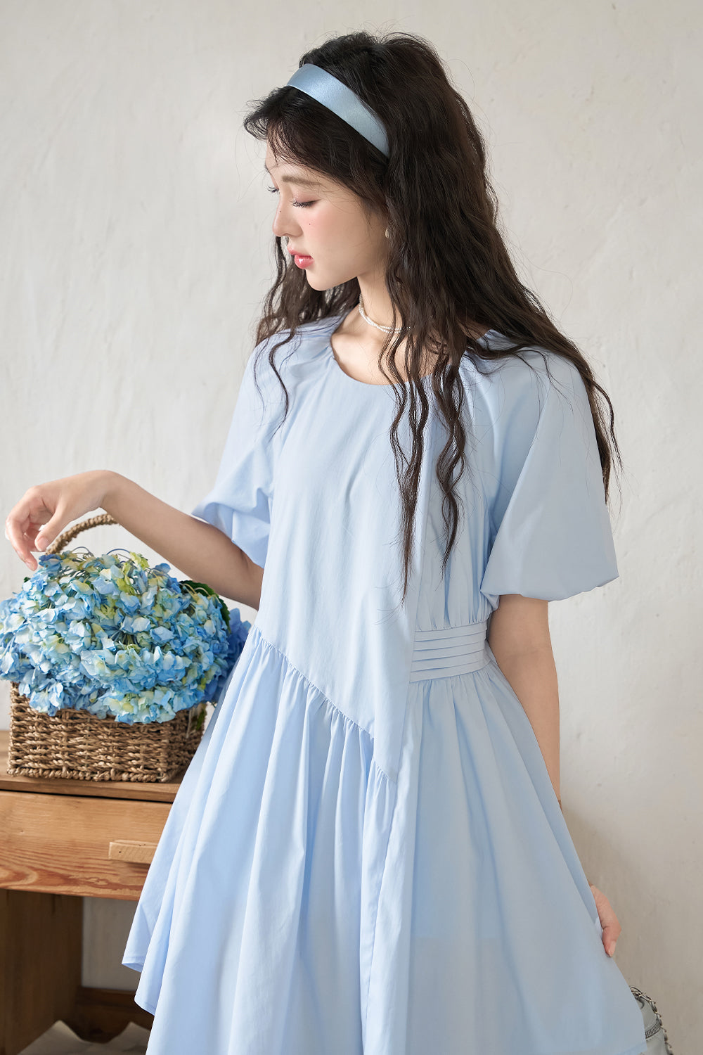 Gaun Midi A-line untuk Wanita