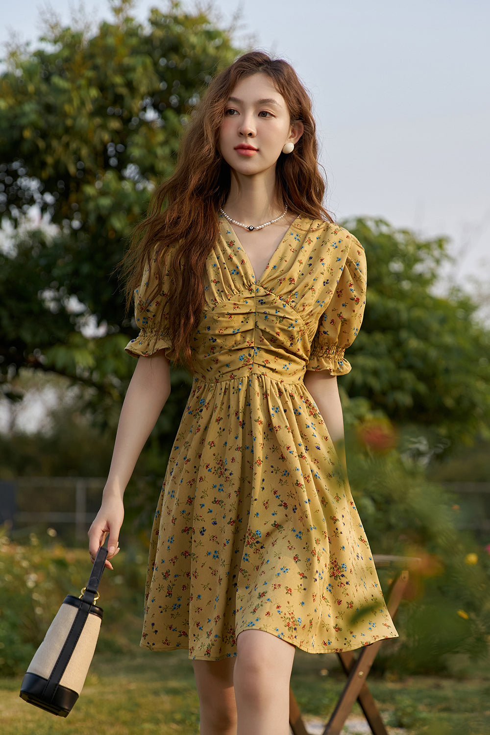 Váy midi họa tiết hoa chữ A dành cho nữ