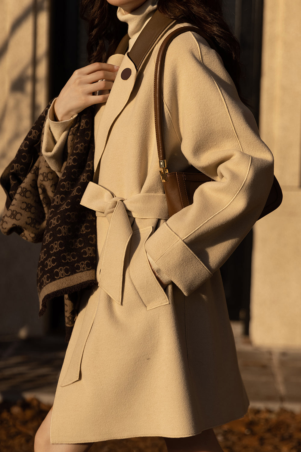 เสื้อโค้ทผ้าขนสัตว์สำหรับผู้หญิง