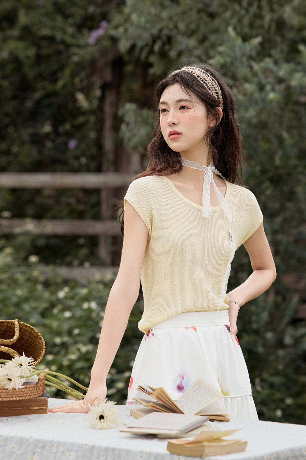 女性のためのニットTシャツ