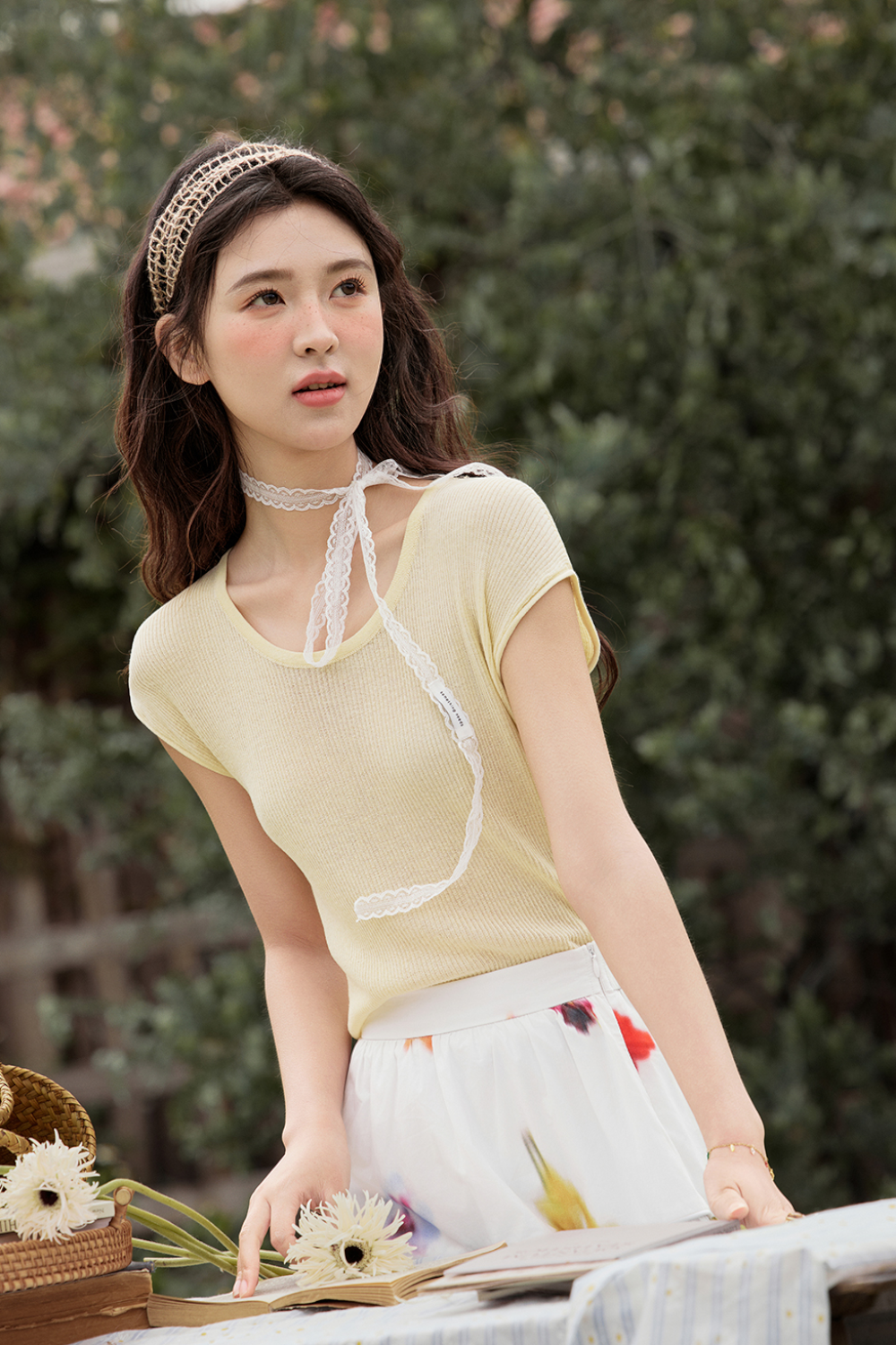 女性のためのニットTシャツ