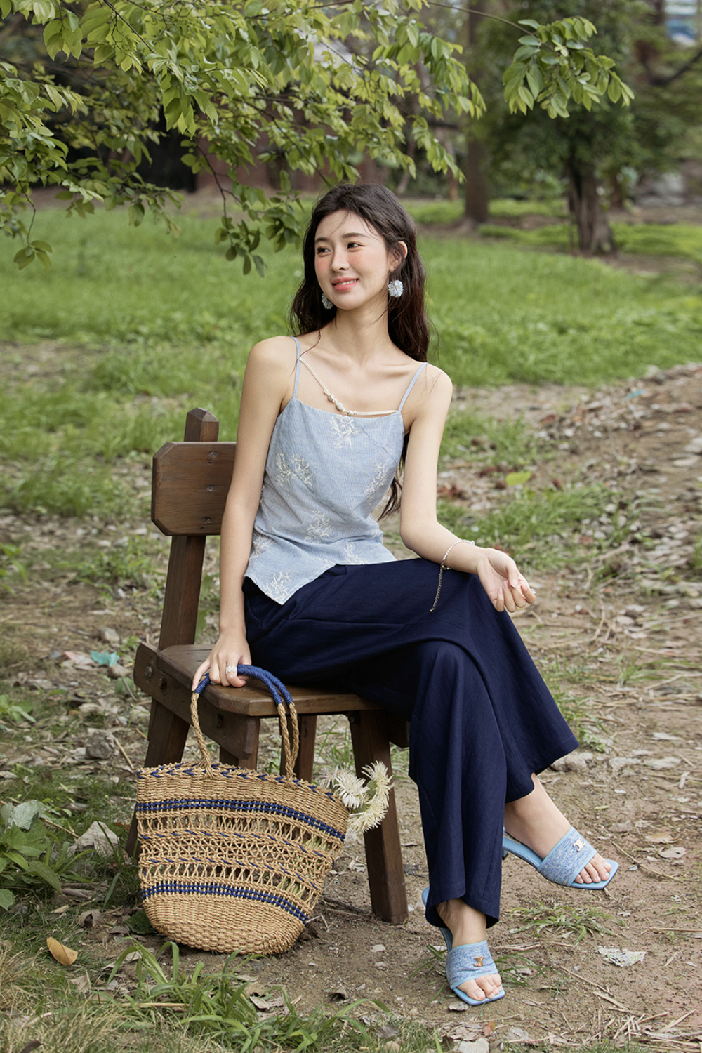 Áo dây mảnh dành cho nữ