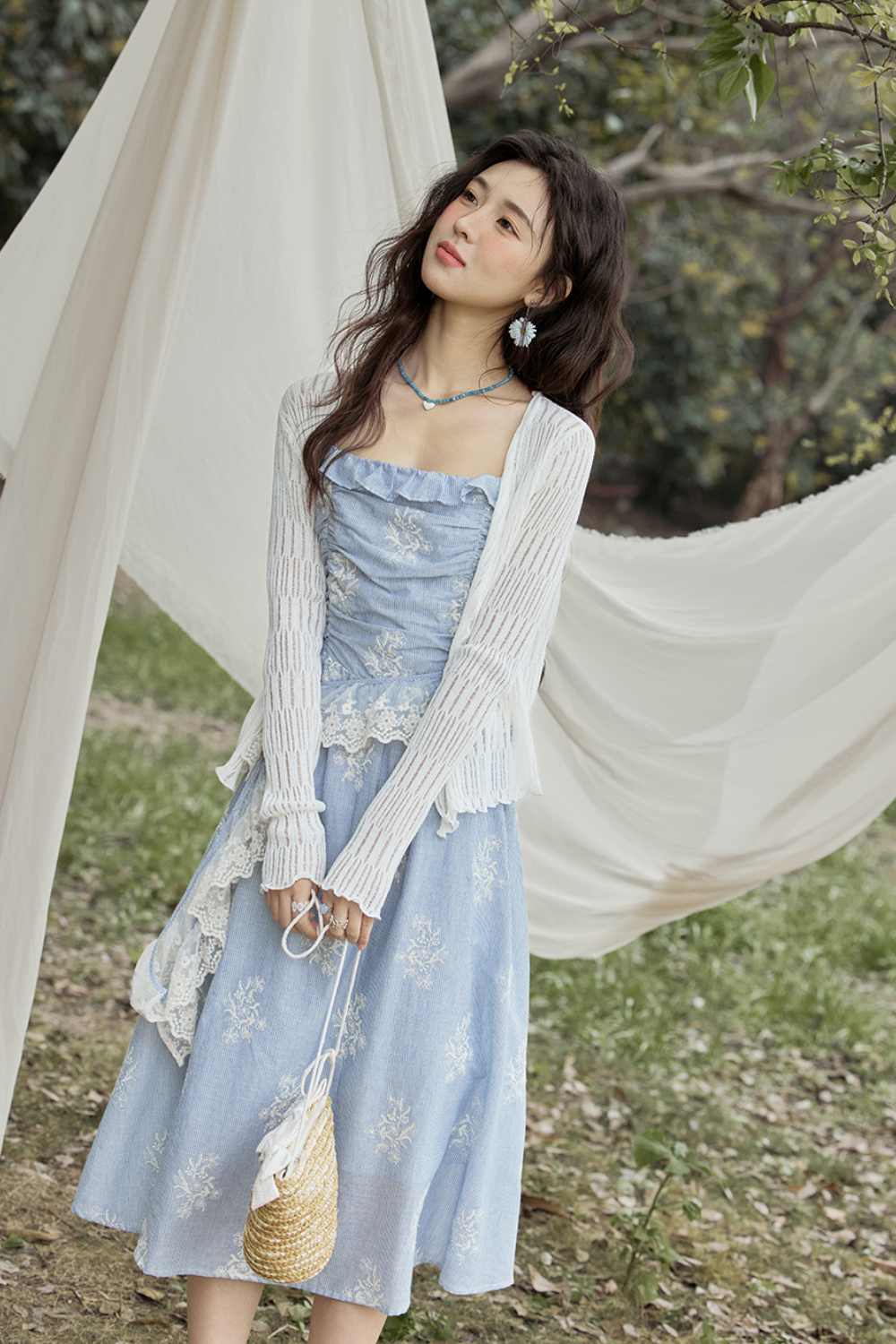 Gaun Tali Spaghetti untuk Wanita