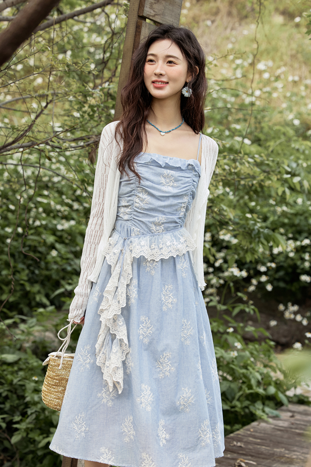 Gaun Tali Spaghetti untuk Wanita