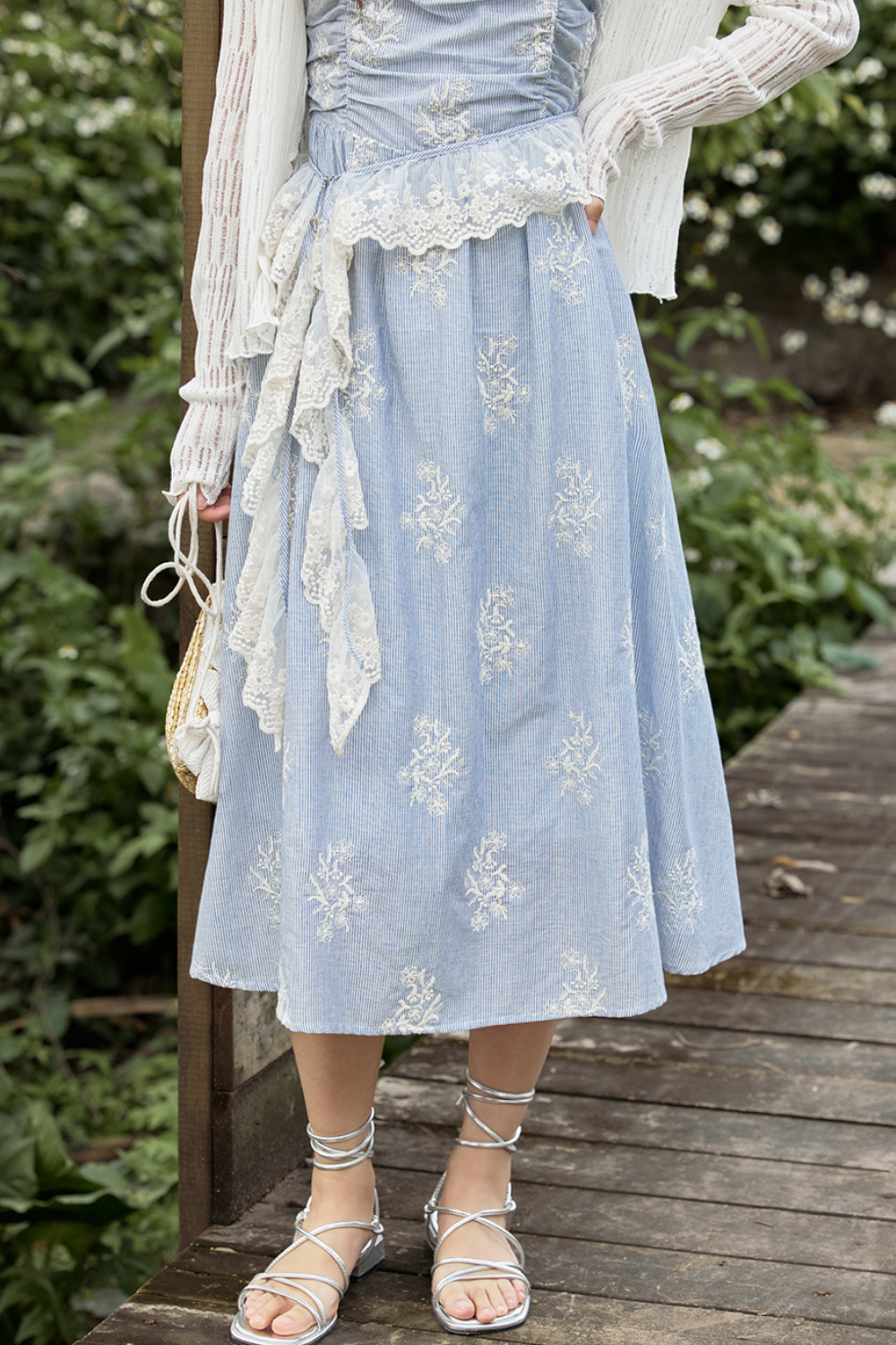 Gaun Tali Spaghetti untuk Wanita