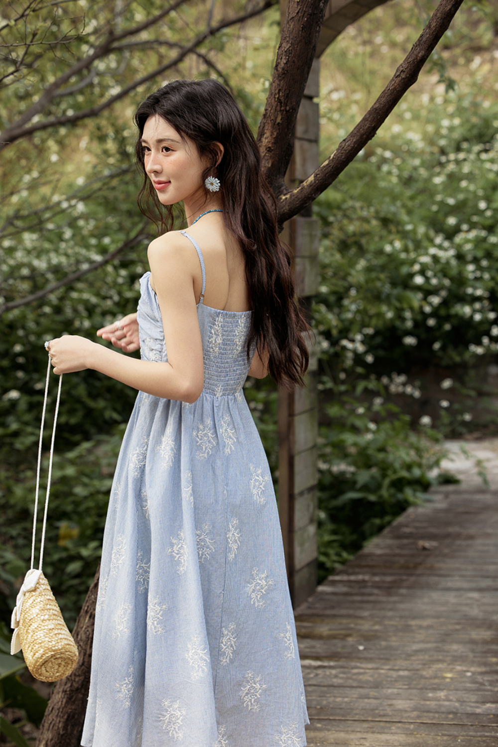 Gaun Tali Spaghetti untuk Wanita