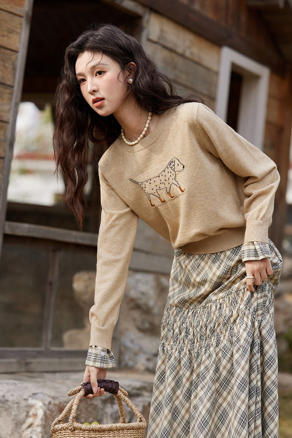 女性のためのニットシャツ