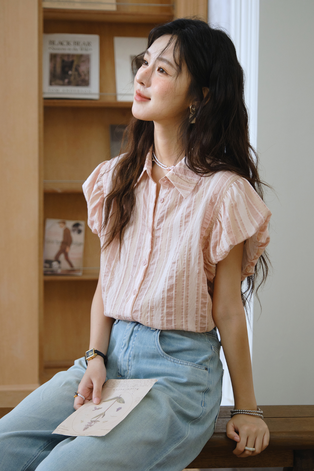 女性のためのパフスリーブブラウス
