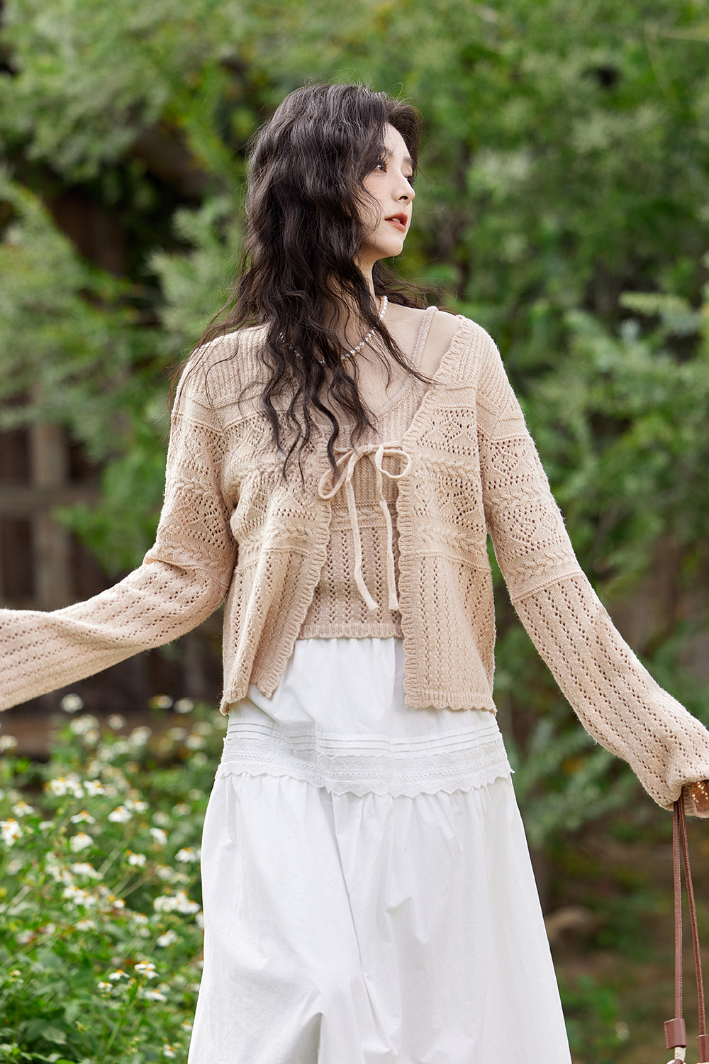 Set Atasan dan Kardigan Tali Spaghetti