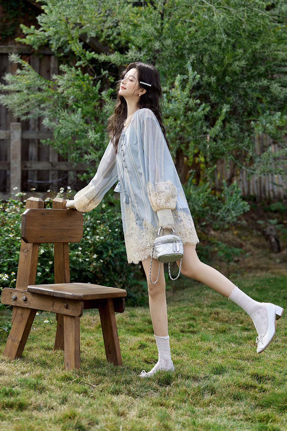 女性のためのAラインミニドレス
