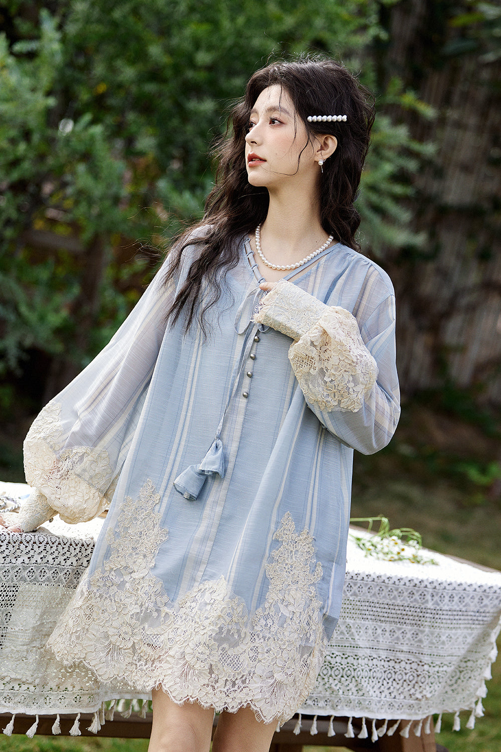 女性のためのAラインミニドレス