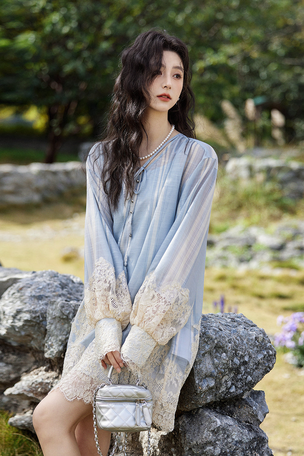 女性のためのAラインミニドレス