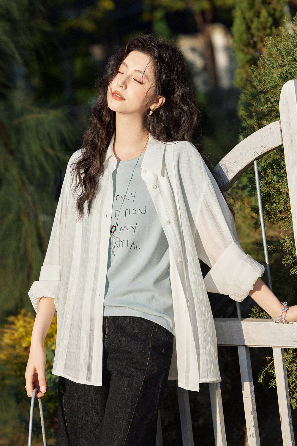 女性用シャツ