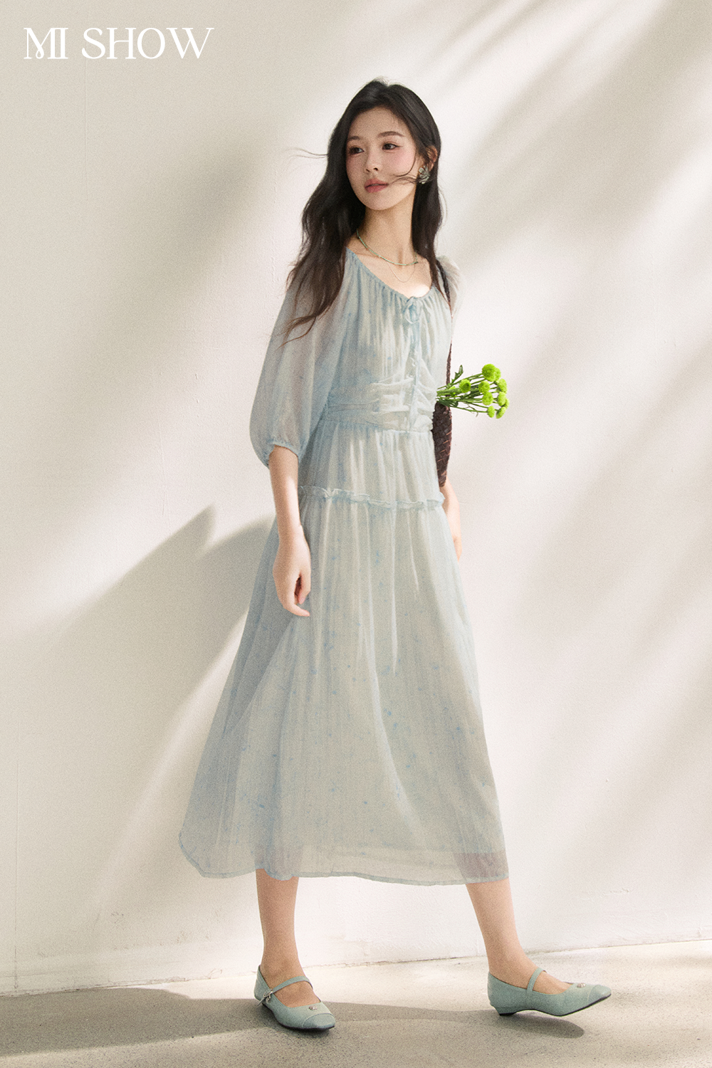 ชุดเดรสยาวสำหรับผู้หญิง