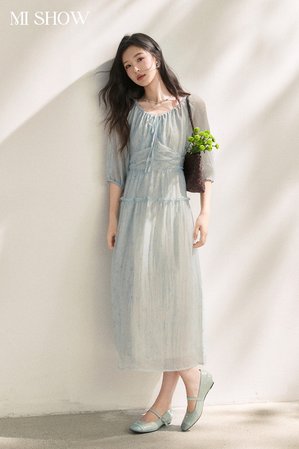 ชุดเดรสยาวสำหรับผู้หญิง