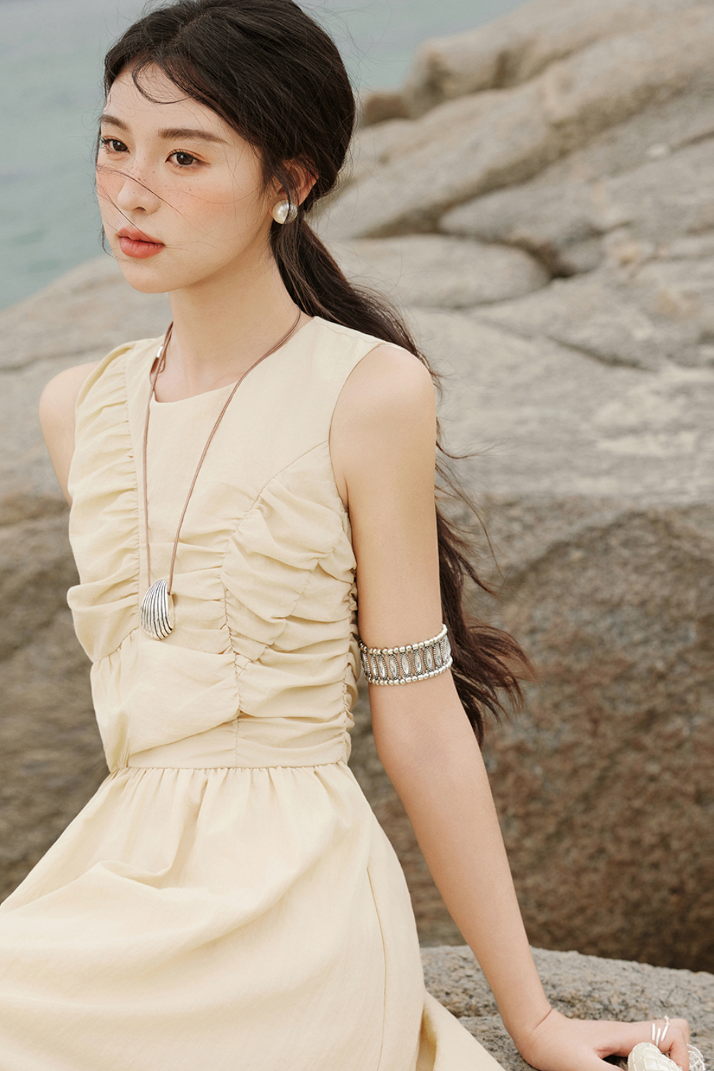 Gaun Tanpa Lengan Model A untuk Wanita