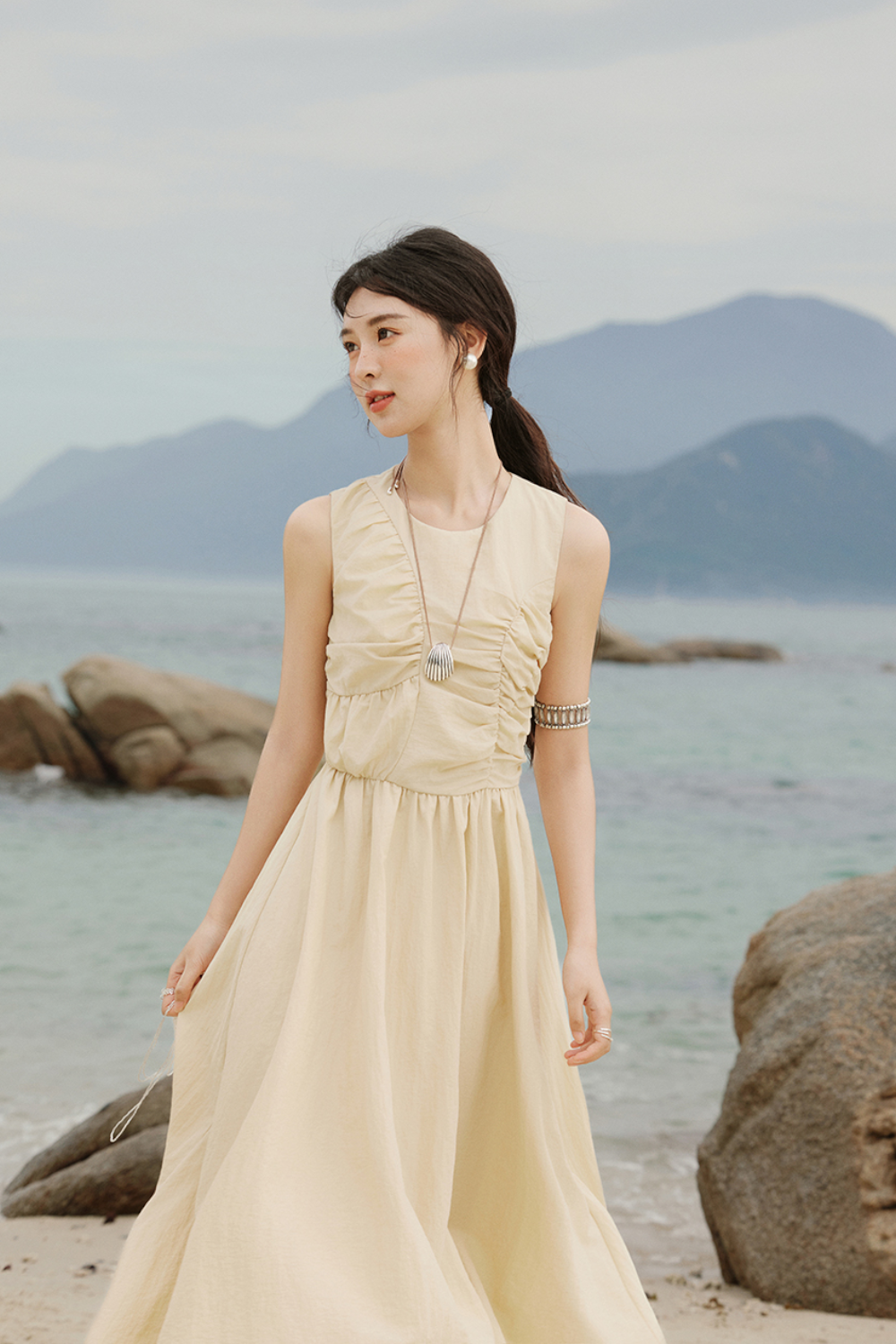 Gaun Tanpa Lengan Model A untuk Wanita