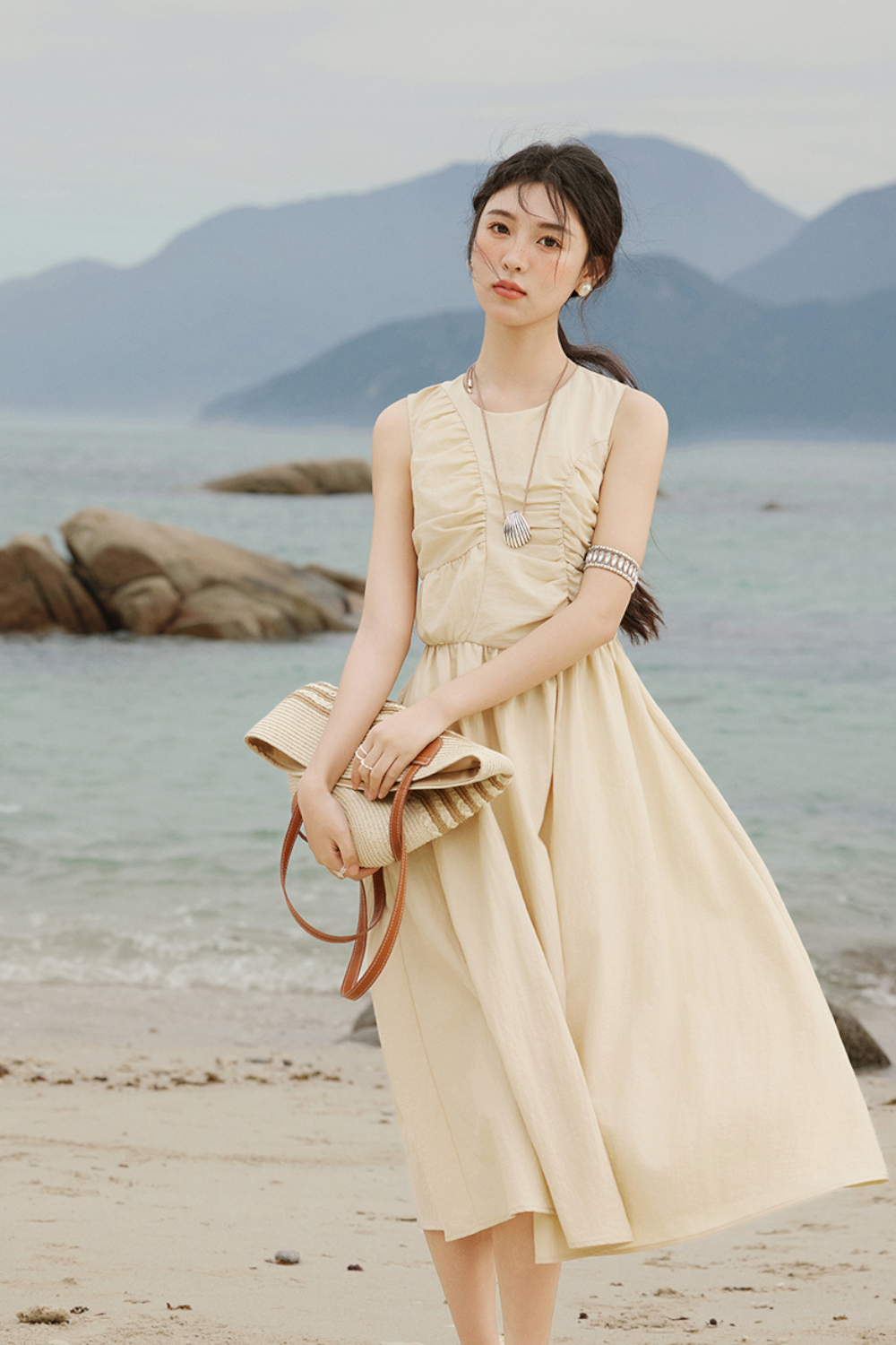 Gaun Tanpa Lengan Model A untuk Wanita