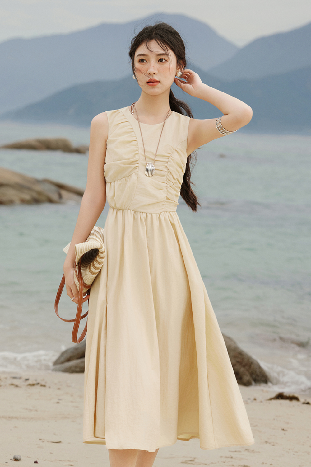 Gaun Tanpa Lengan Model A untuk Wanita