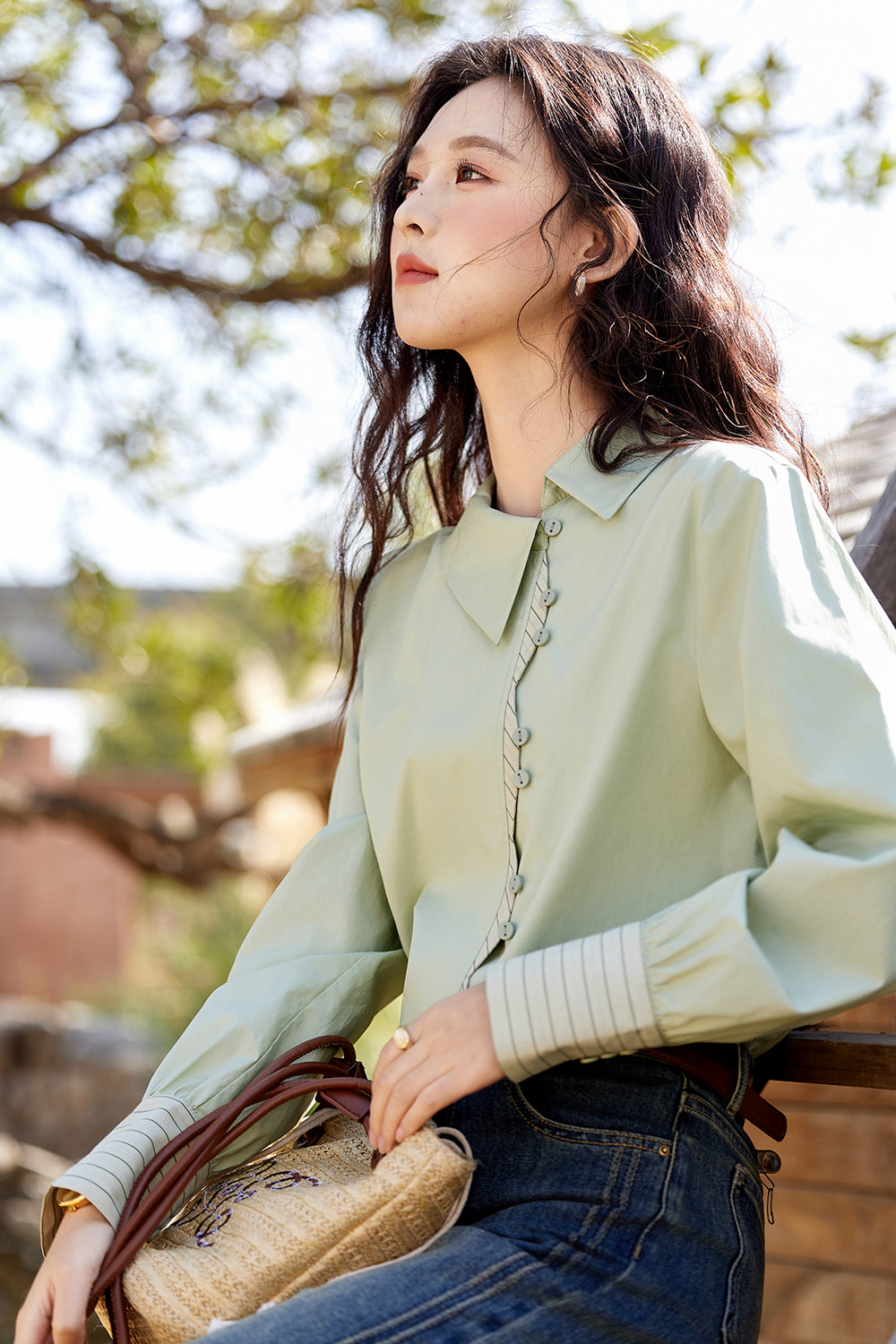 女性用シャツ