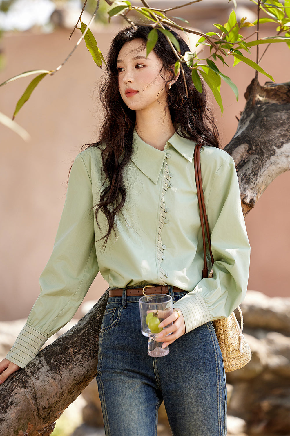 女性用シャツ