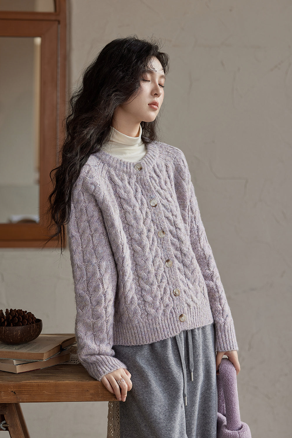 女性のためのニットシャツ