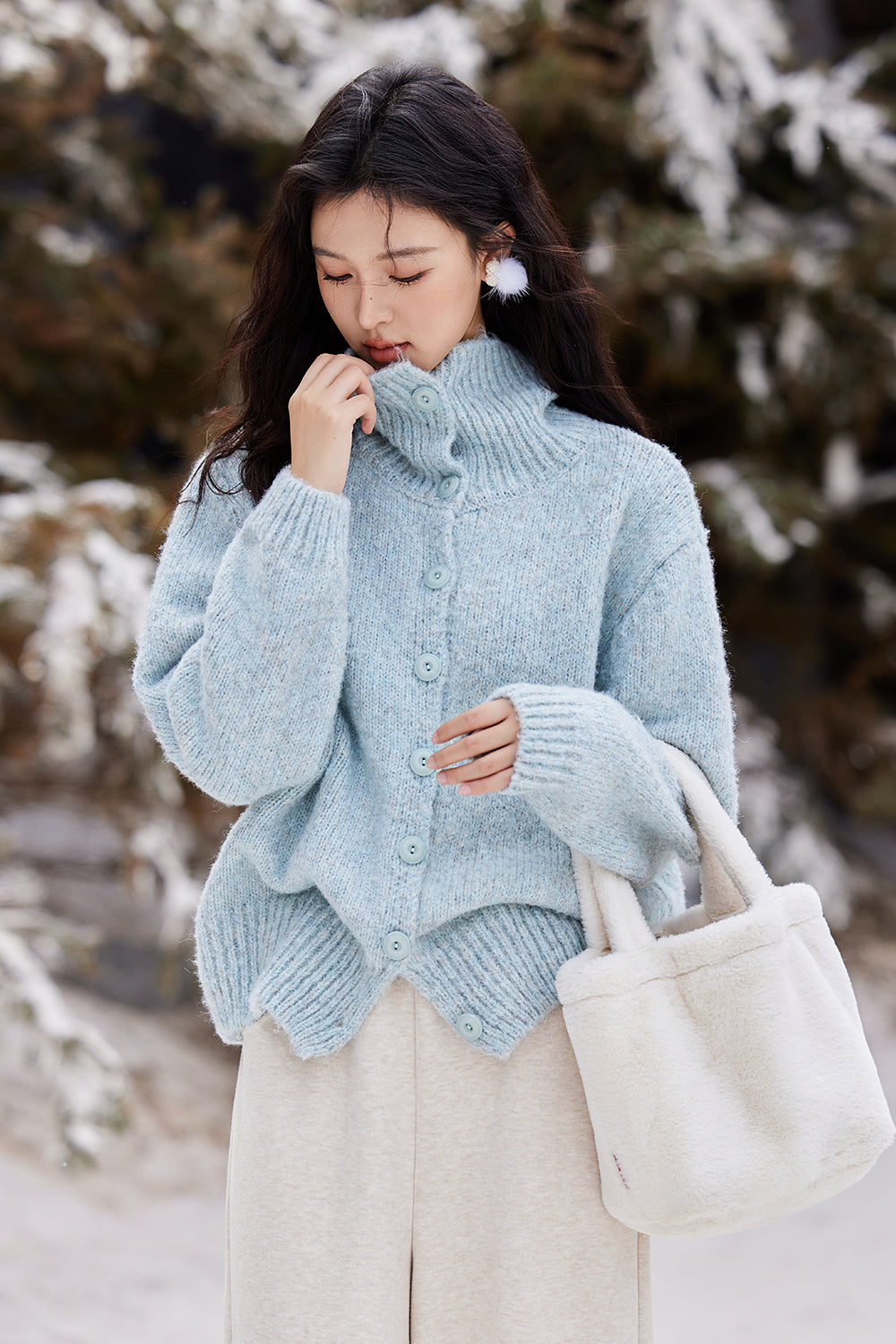 เสื้อถักสำหรับผู้หญิง