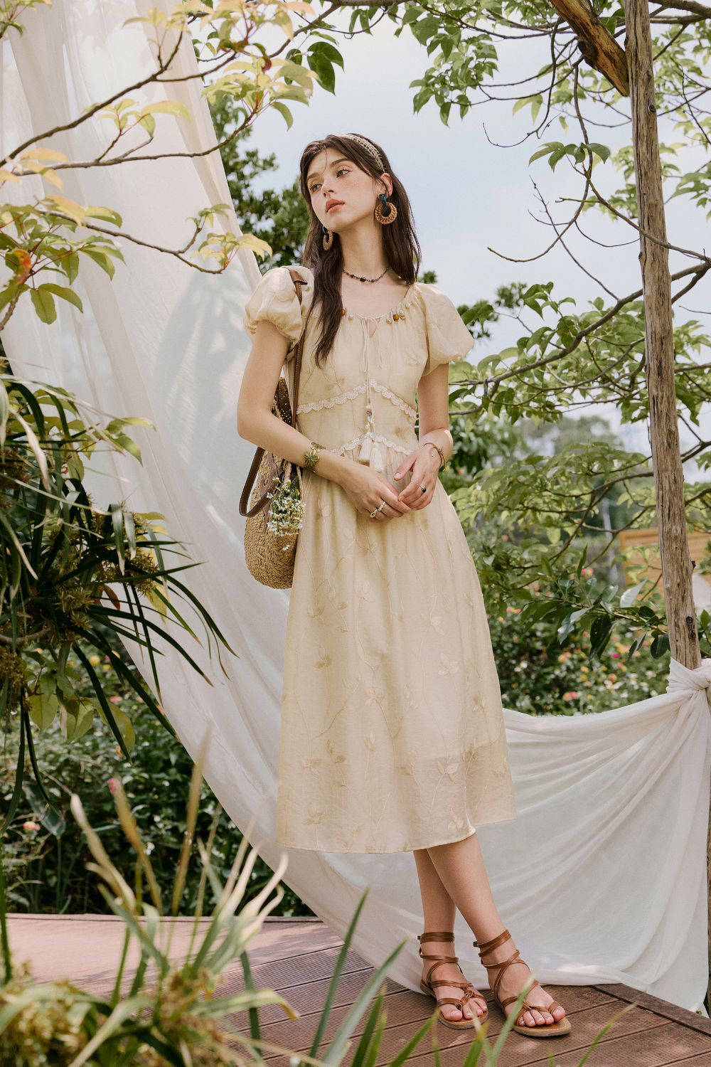 Gaun Maxi A-line untuk Wanita