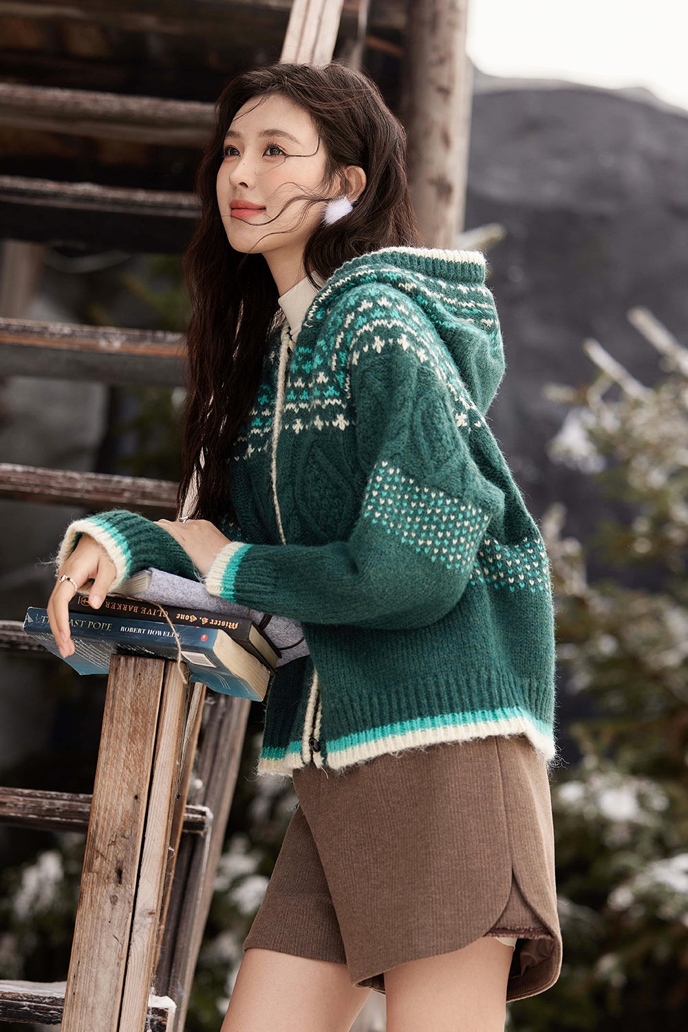 เสื้อถักสำหรับผู้หญิง