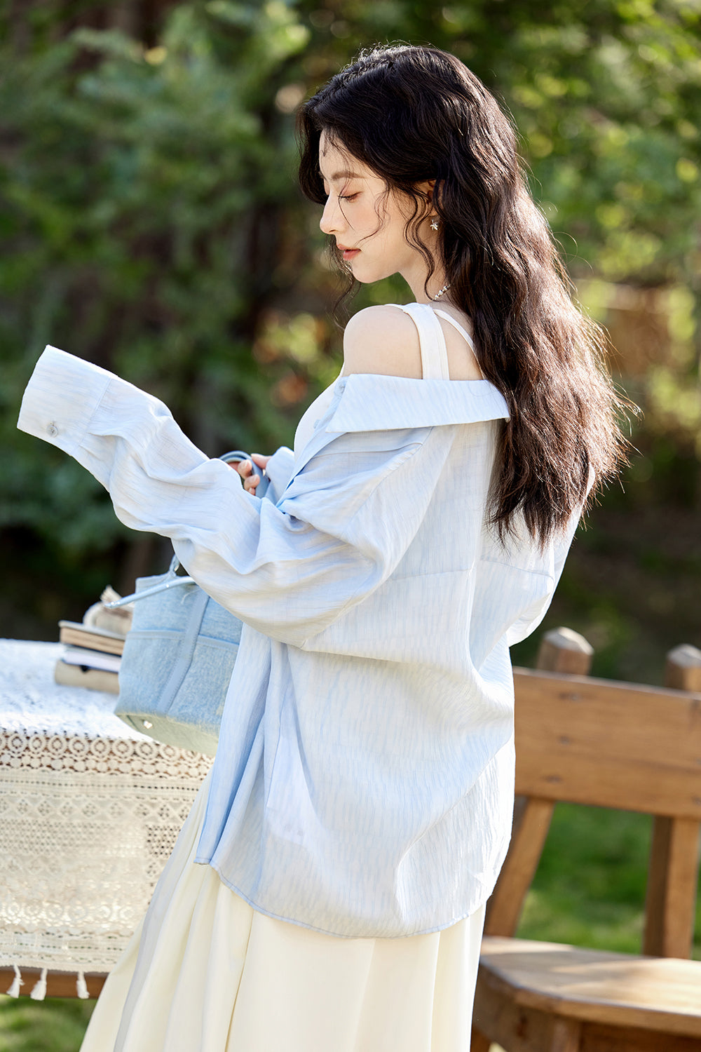 女性用シャツ