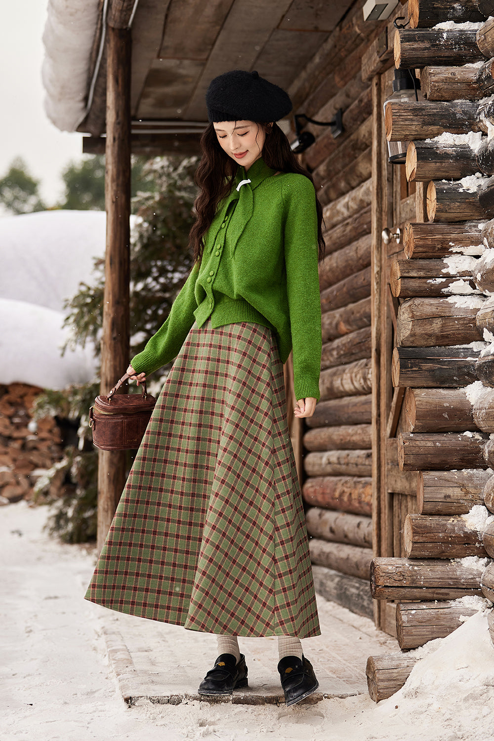 女性のためのニットシャツ