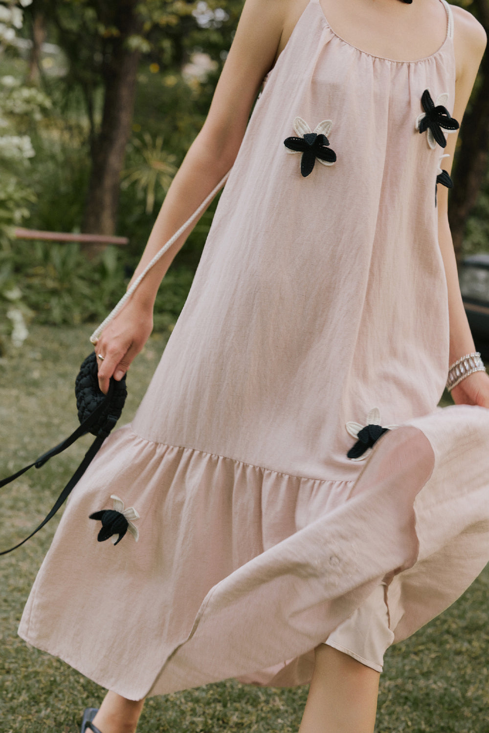 Gaun Tali Spaghetti untuk Wanita