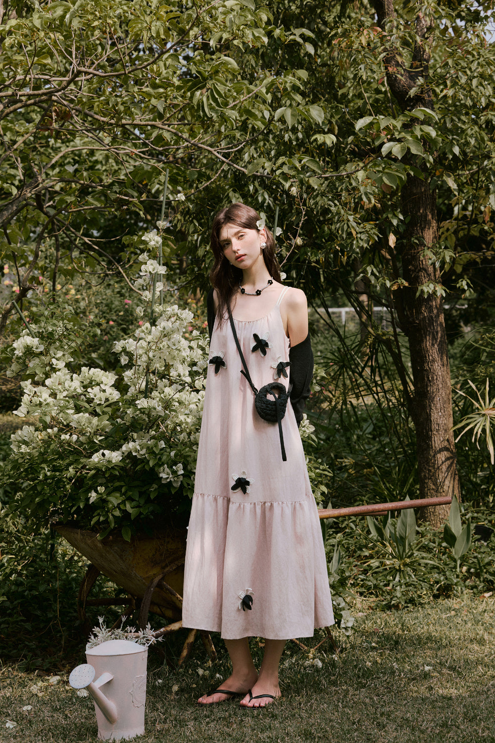 Gaun Tali Spaghetti untuk Wanita