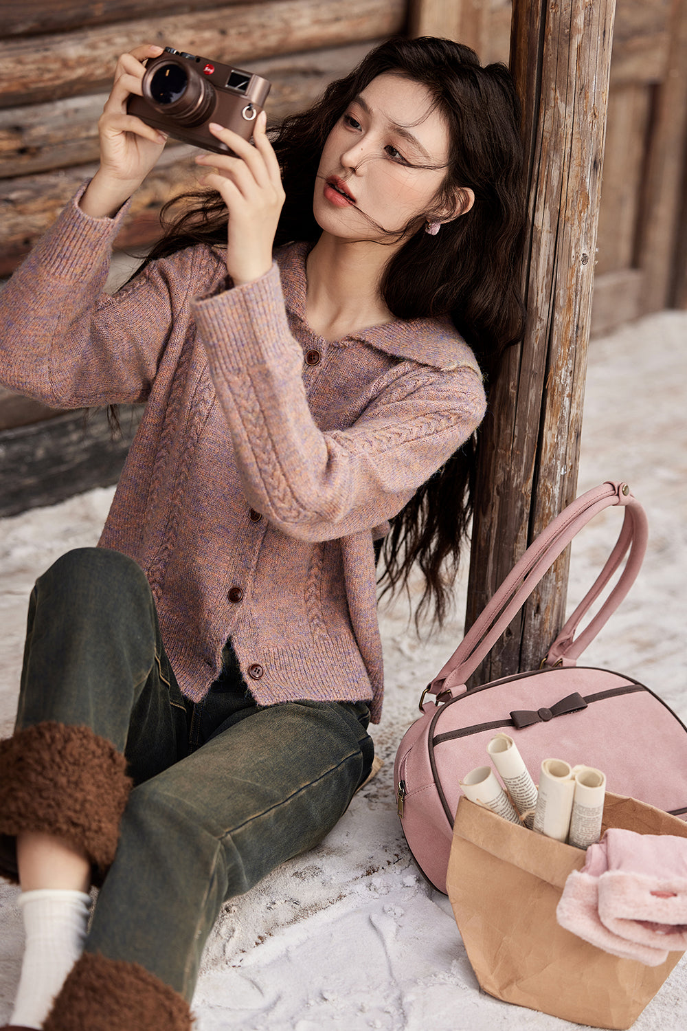 女性のためのニットシャツ