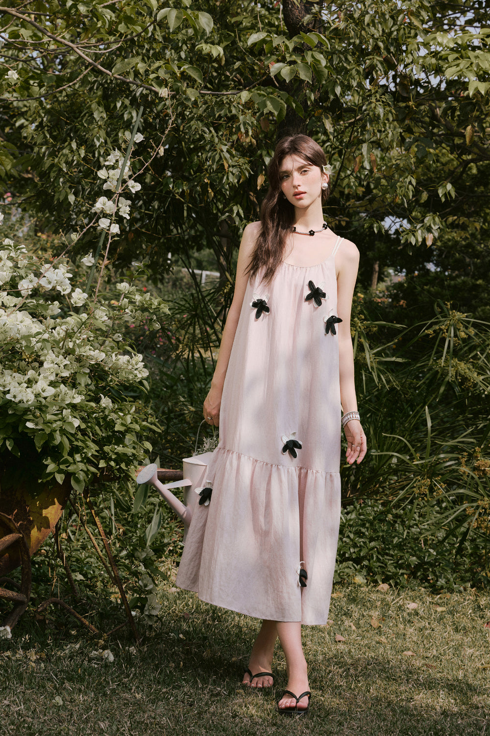 Gaun Tali Spaghetti untuk Wanita