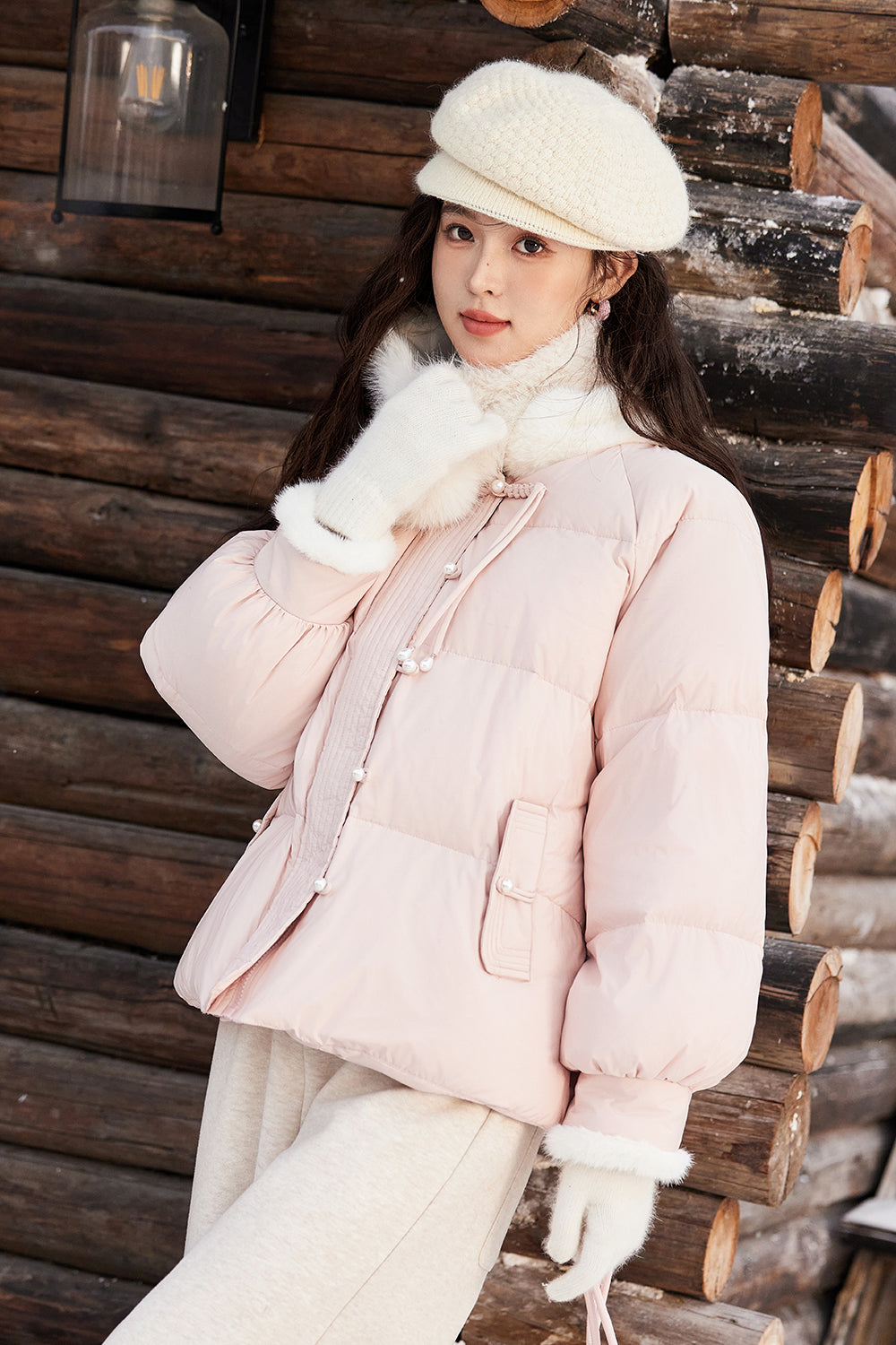 女性のための冬のフグジャケット