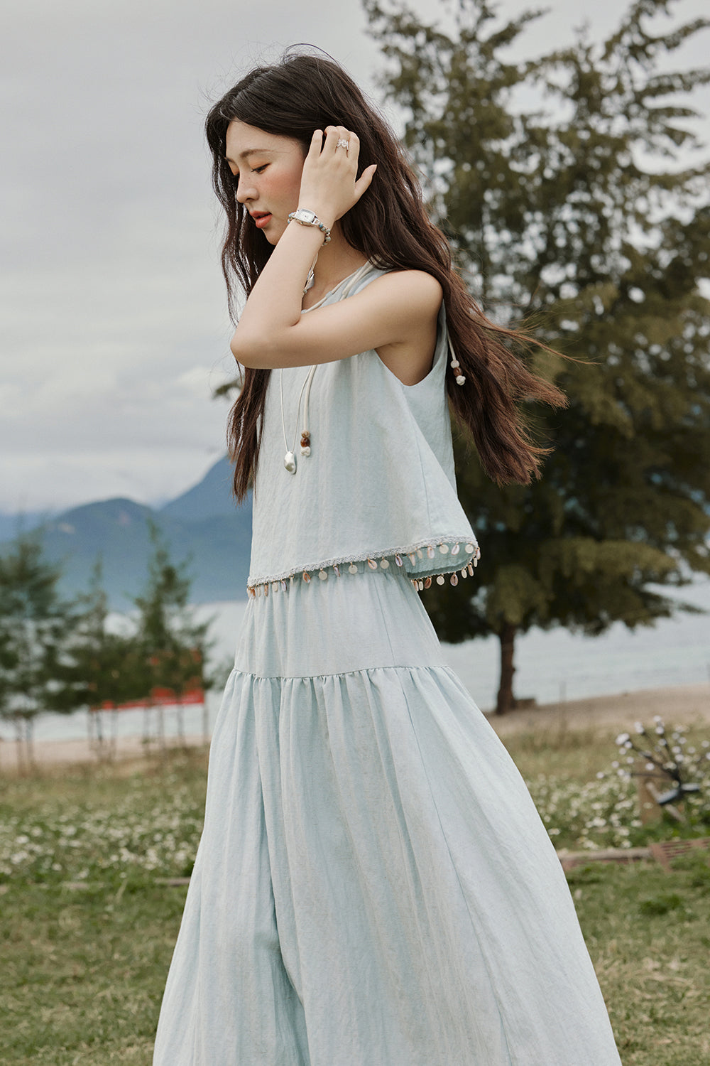 ชุดเสื้อเบลาส์และกระโปรง